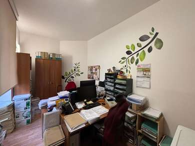 ELEGANT OFFICE IN HISTORIC BUILDING