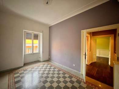 PIAZZA CRATI, SPACIOUS APARTMENT FOR SALE