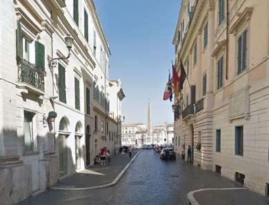 APARTMENT IN THE HISTORICAL CENTER