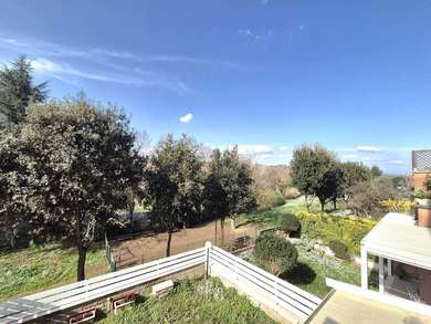 LA STORTA, FOUR-ROOM APARTMENT ON THREE LEVELS