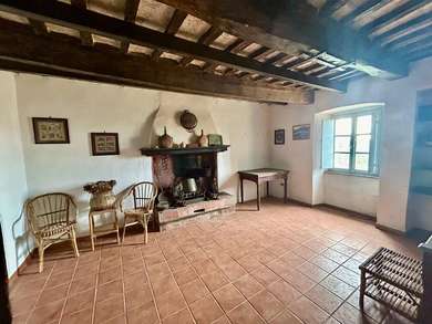 A JEWEL AMONG THE TUSCAN HILLS