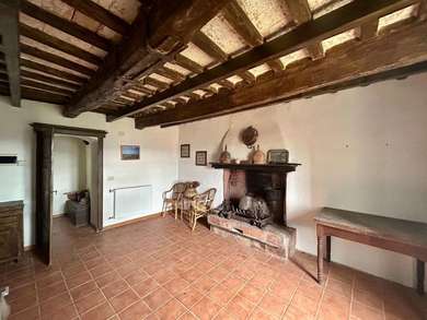 A JEWEL AMONG THE TUSCAN HILLS