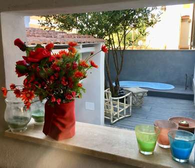 APPARTAMENTO IN VILLA CON GIARDINO