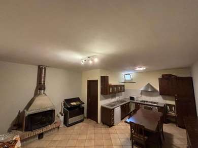 NEPI APPARTAMENTO IN VILLINO A SCHIERA