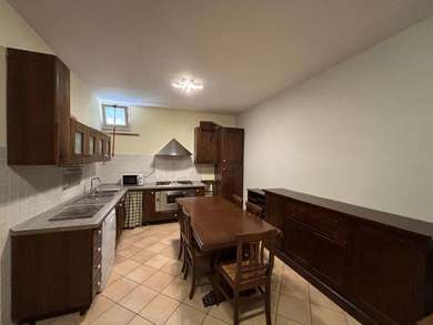 NEPI APPARTAMENTO IN VILLINO A SCHIERA