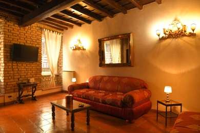 BARBERINI, BEAUTIFUL THREE-ROOM APARTMENT