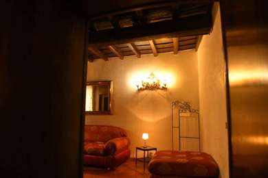 BARBERINI, BEAUTIFUL THREE-ROOM APARTMENT