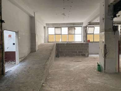 MONTE SACRO, LOCALE CON ALTA VISIBILITA'