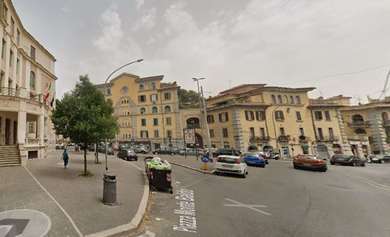 MONTE SACRO, LOCALE CON ALTA VISIBILITA'