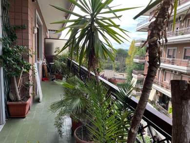 APARTMENT IN A COMPLEX - DIVISIBLE