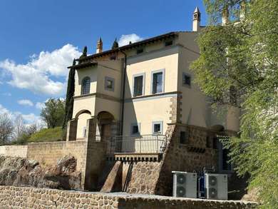 VITERBO, CHARMING PROPERTY