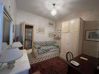 CHARMING THREE ROOM APARTMENT