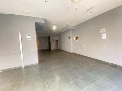 TUSCOLANA, LOCALE CON ALTA REDDITIVITA' 