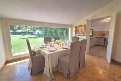 OLGIATA, VILLA BIFAMILIARE CON PISCINA