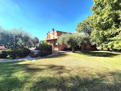 FORMELLO, VILLA BIFAMILIARE CON GIARDINO