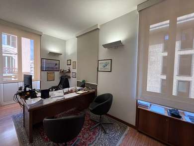 PINCIANO ELEGANTE UFFICIO IN PALAZZO D'EPOCA