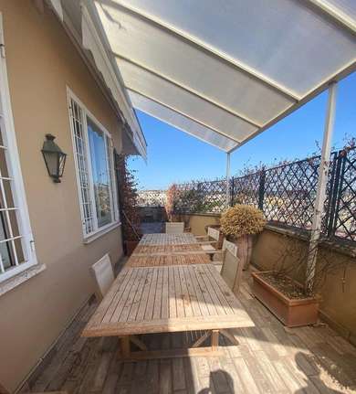LUSSUOSO ATTICO CON TERRAZZA PANORAMICA