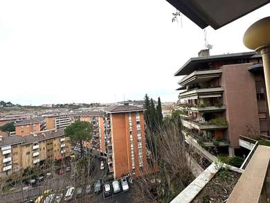 VIALE VATICANO, SPACIOUS APARTMENT