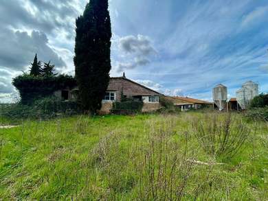 A JEWEL AMONG THE TUSCAN HILLS