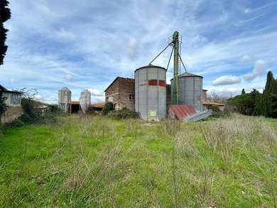 A JEWEL AMONG THE TUSCAN HILLS