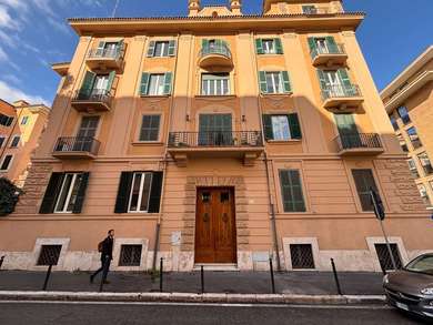 ELEGANT OFFICE IN HISTORIC BUILDING