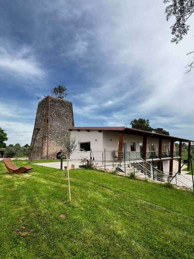 GUESTHOUSE IMMERSA NEL VERDE CON PISCINA