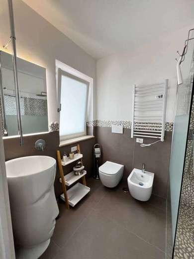 GUESTHOUSE IMMERSA NEL VERDE CON PISCINA