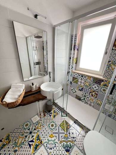 GUESTHOUSE IMMERSA NEL VERDE CON PISCINA