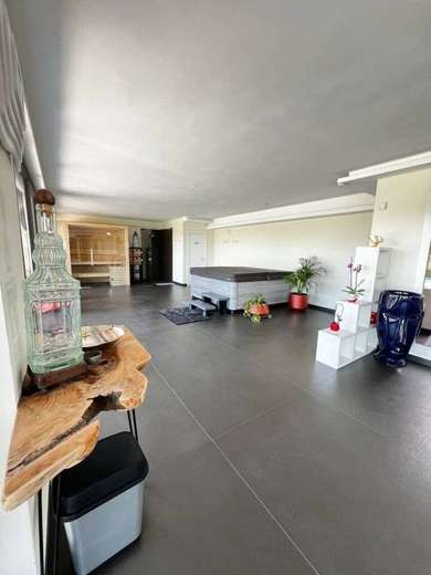 GUESTHOUSE IMMERSA NEL VERDE CON PISCINA