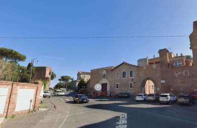 AVENTINO VENDITA VILLA STORICA CON PARCO