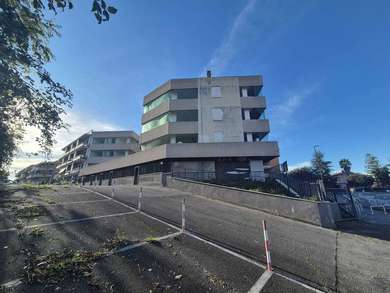 Tor de' Cenci - Entire Office Building
