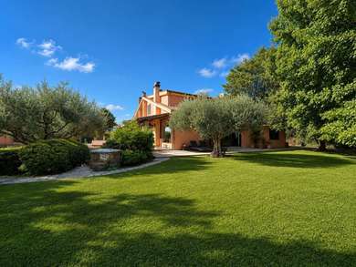 FORMELLO, SEMI-DETACHED VILLA WITH GARDEN