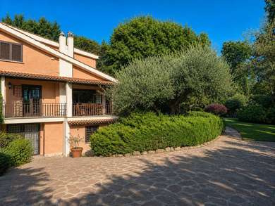FORMELLO, SEMI-DETACHED VILLA WITH GARDEN
