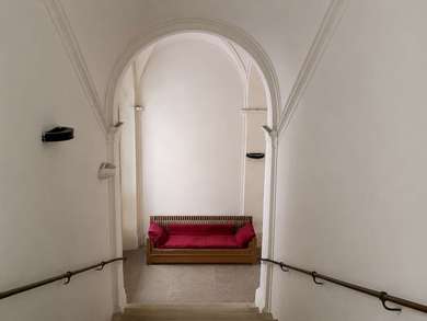 PRESTIGIOUS HISTORIC BUILDING PORTION