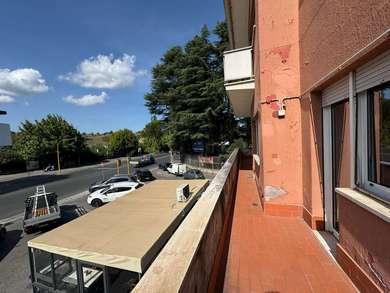 VIA FLAMINIA NUOVA AMPIO APPARTAMENTO