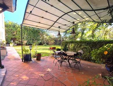 SCORANO, VILLA CON GIARDINO