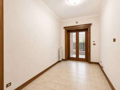 VIALE VATICANO, AMPIO APPARTAMENTO