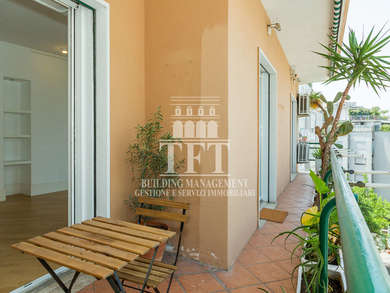 PARIOLI, ELEGANTE APPARTAMENTO CON BALCONE