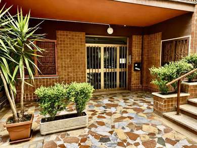 Next to Battistini Metro, apartment