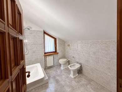 MONTE SORATTE, PRESTIGIOSA VILLA