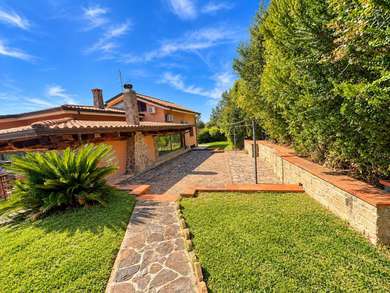 MONTE SORATTE, PRESTIGIOSA VILLA DIVISIBILE