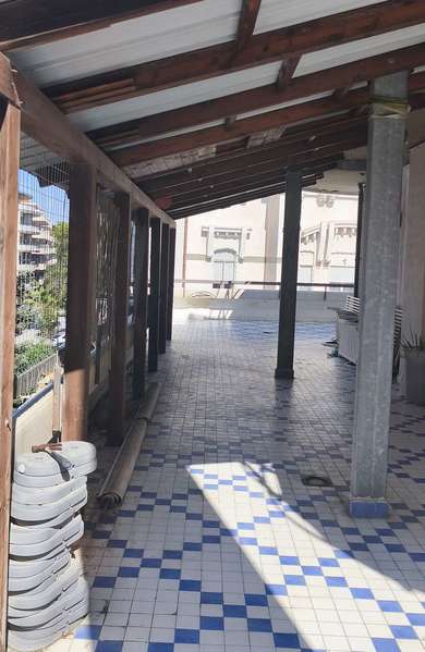 PESCARA VENDITA INTERO STABILE FRONTE MARE