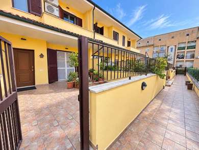 NEPI APPARTAMENTO IN VILLINO A SCHIERA