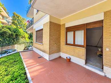CASSIA, APPARTAMENTO CON GIARDINO 