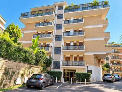 CASSIA, APPARTAMENTO CON GIARDINO 
