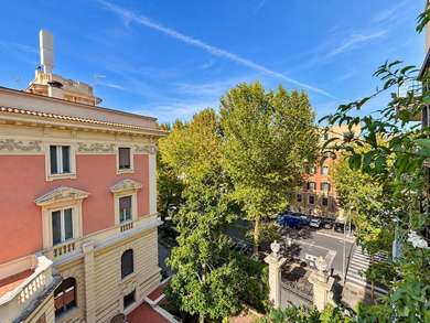 PARIOLI - SPACIOUS PRESTIGIOUS APARTMENT