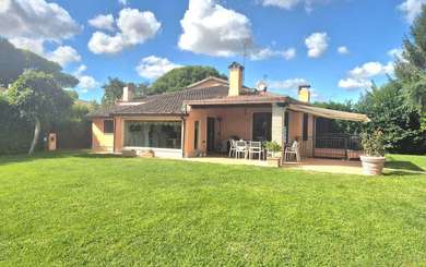 OLGIATA, VILLA BIFAMILIARE CON PISCINA